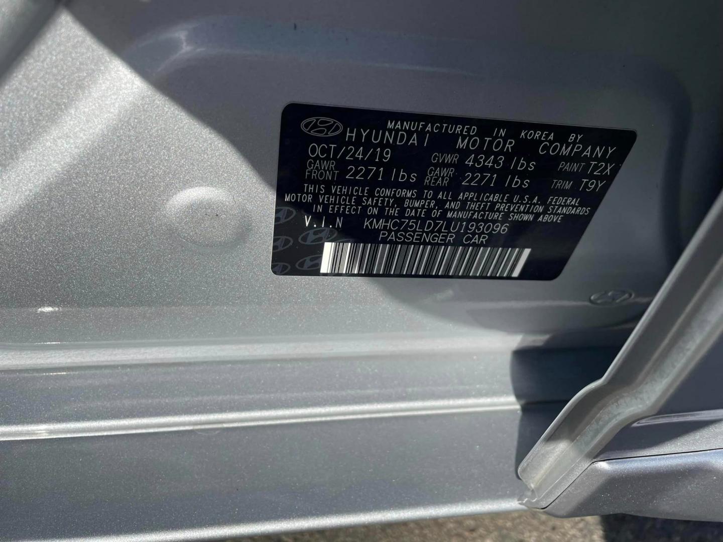 2020 SILVER /GRAY Hyundai Ioniq Plug-In Hybrid (KMHC75LD7LU) , located at 744 E Miner Ave, Stockton, CA, 95202, (209) 944-5770, 37.956863, -121.282082 - Photo#12